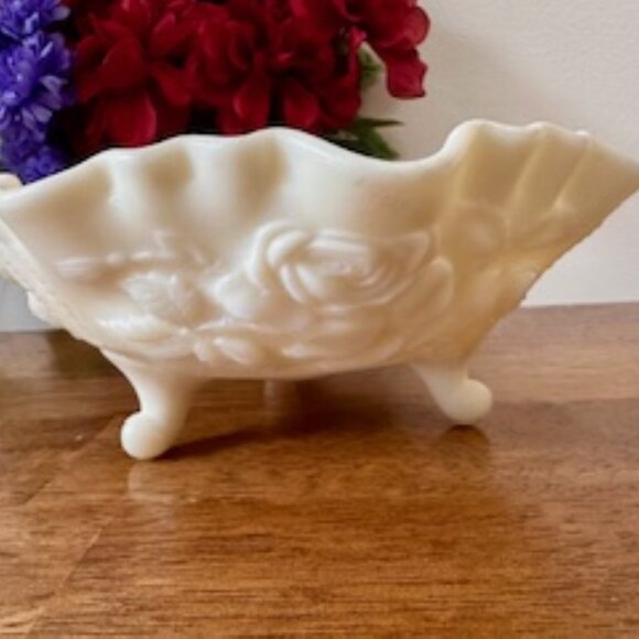 Vintage Imperial Glass Satin Milk Glass Footed Rose Bowl Ruffled Edge Floral Rel - Picture 2 of 6
